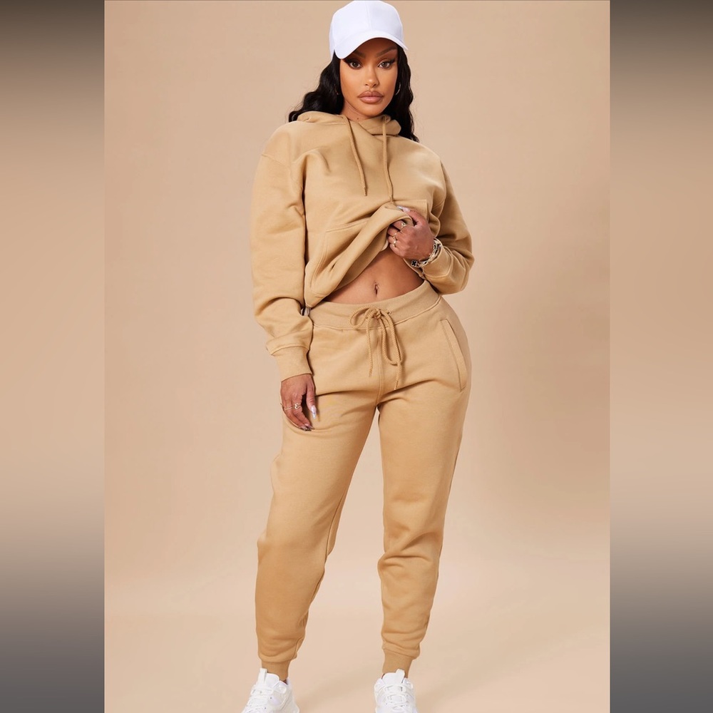 Stole your Boyfriend over sized joggers and hoodie